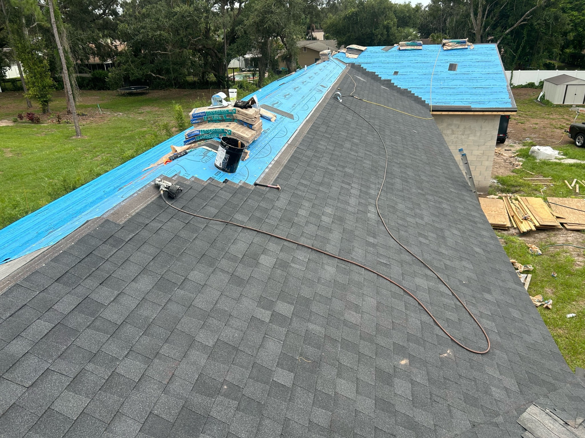 Full roof replacement and new shingle installation on a Kissimmee FL home
