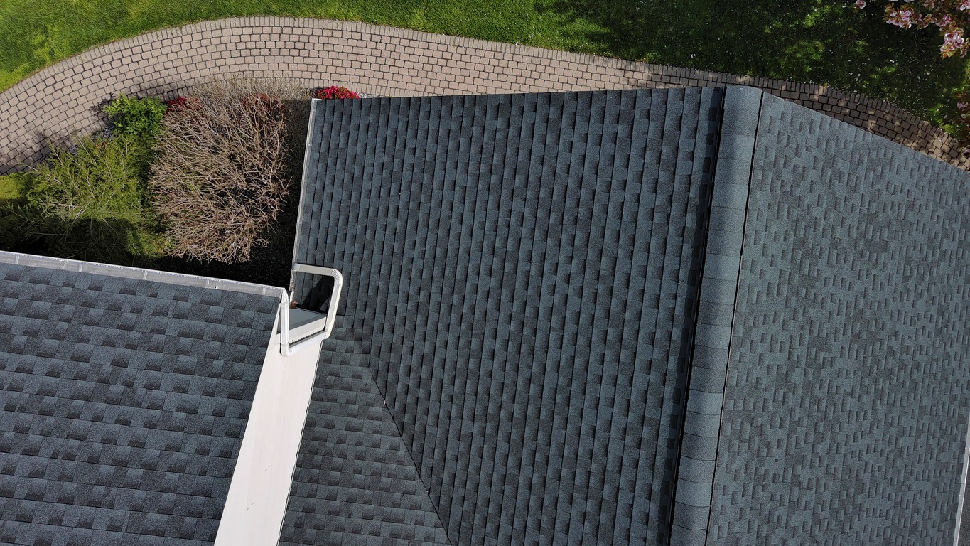 Commercial flat roof maintenance in Kissimmee