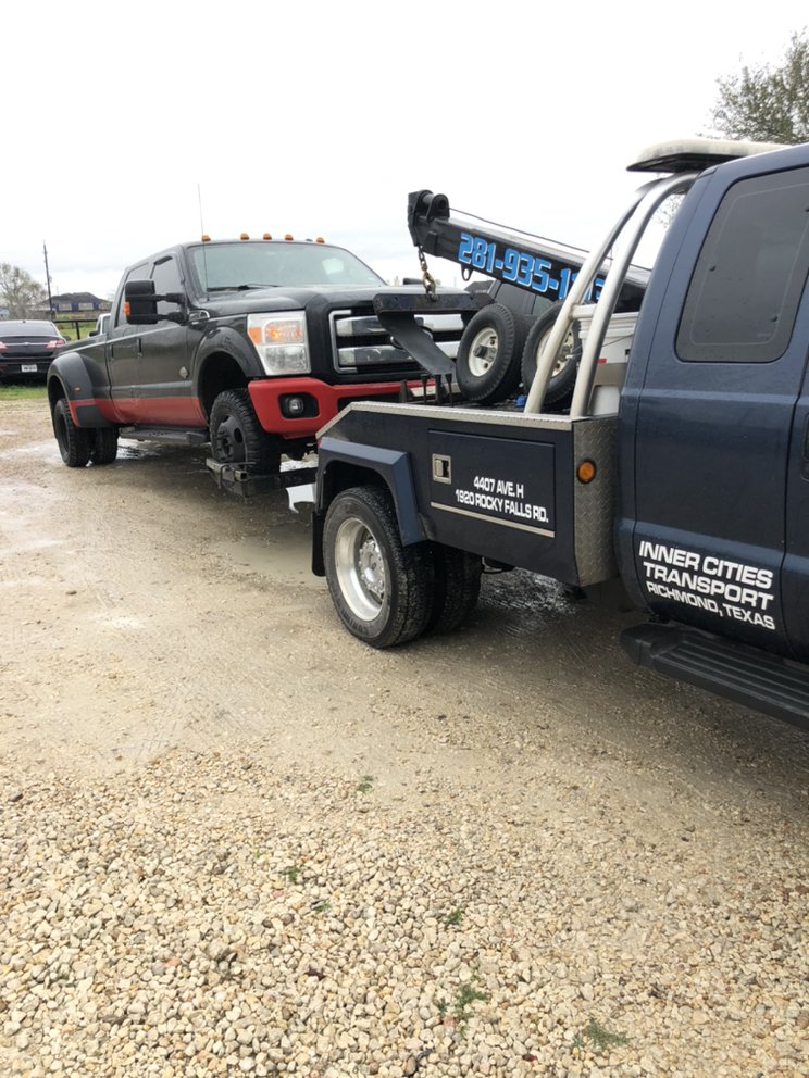 Truck Towing Service in Richmond TX
